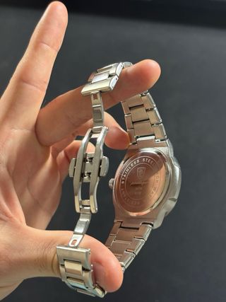 Reloj Poedagar Plata y Blanco