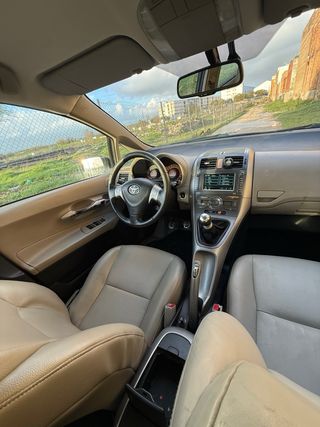 Toyota Auris 2.2 D4d 177cv diesel