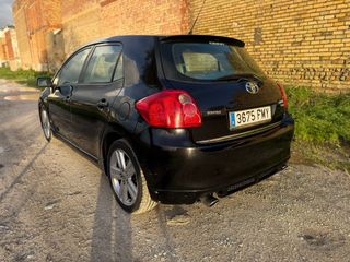 Toyota Auris 2.2 D4d 177cv diesel