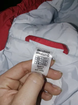 Traje de nieve rojo para bebé