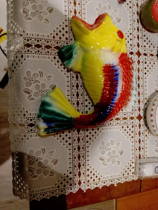 Soprammobile pesce colorato appendibile