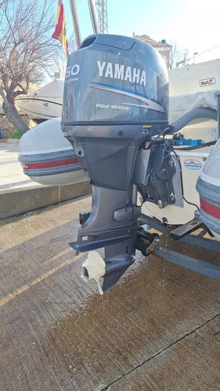 Motor Yamaha 50 CV 4 Tiempos