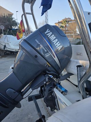 Motor Yamaha 50 CV 4 Tiempos