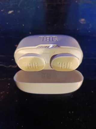 Auriculares JBL Tune 130 NC Inalámbricos Blancos