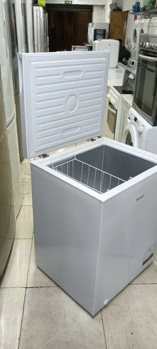 Congelador ARCO Benavent 84x64x55 SEMI NUEVO