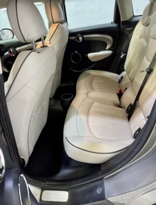 Mini Cooper automático con libro de mantenimiento