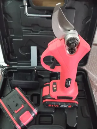 TIJERAS ELÉCTRICAS DE PODAR.