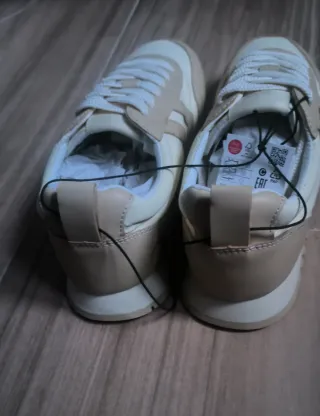 Zapatillas Hummel Beige/Blanco Talla 39