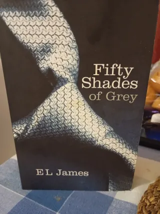 Libro en perfecto estado 50 sombras de GREY