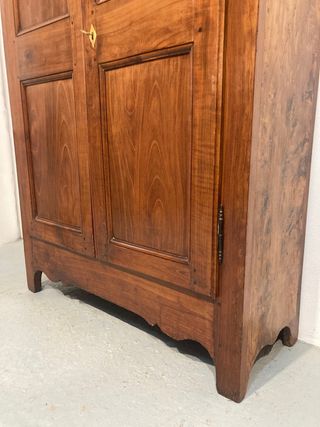Antiguo armario cerezo restaurado