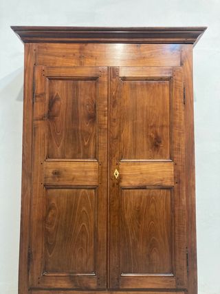 Antiguo armario cerezo restaurado