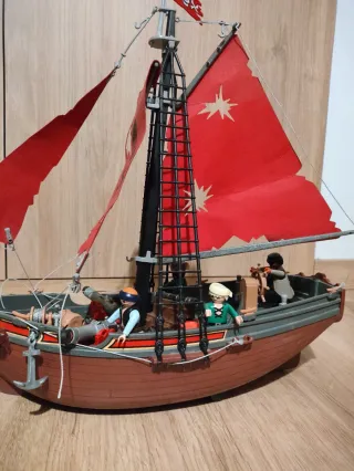 Barco Pirata Playmobil con Muñecos