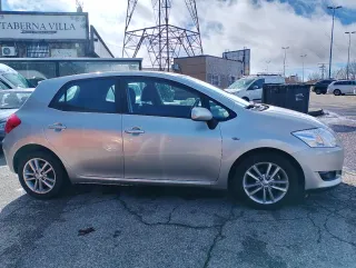 Toyota Auris 2010