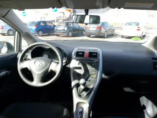 Toyota Auris 2010