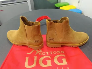 Botas UGG Australia Suede Marrones