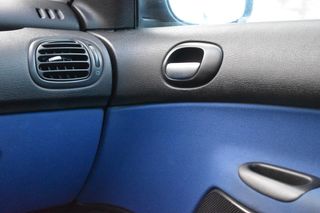 Peugeot 206 CC 2.0 136CV CAPOTA RIGIDA