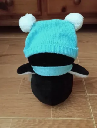 Pingüino de peluche con gorro y bufanda (NUEVO!)