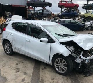 Kia 382205 faro antiniebla izquierdo 92201a2l ceed