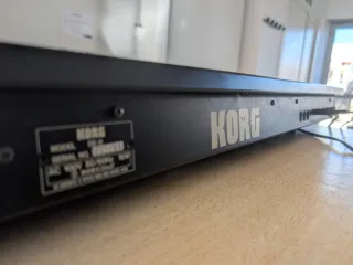 Korg DS-8 Sintetizador Digital