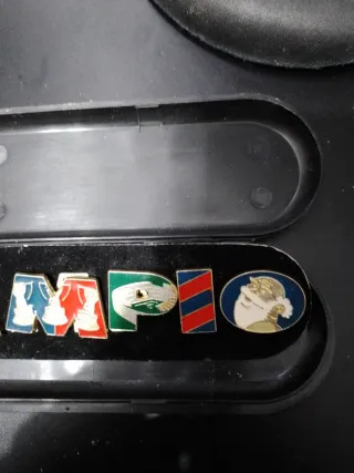 Pins FC Barcelona Tricampeón