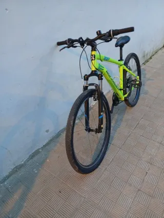 Bicicleta Rockrider ST 100 Neón