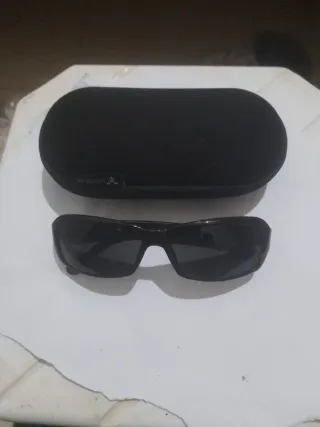 Lentes de sol oscuros