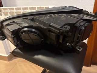 Faro Delantero Derecho Bixenon LED