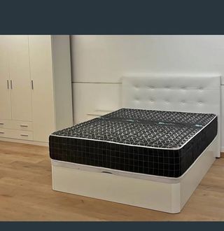 Canapé abatible de tela y madera