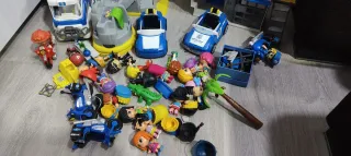 Lote de figuras y vehículos Pinypon