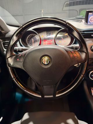 ALFA ROMEO Giulietta 2.0 JTDm 140cv Distinctive