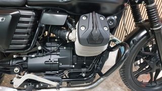 MOTO GUZZI V7 II STONE LIMITADA A2