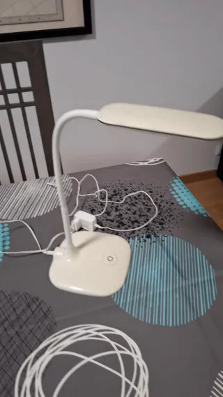 Lámpara de escritorio LED flexible