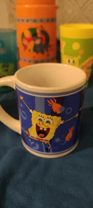 Lote 4 Vasos Plástico Infantiles bob esponja