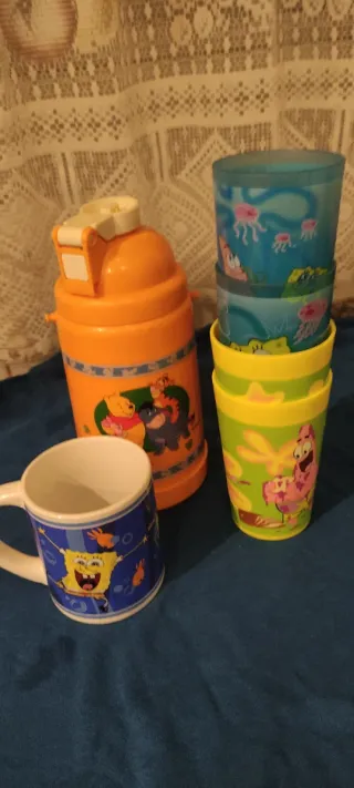 Lote 4 Vasos Plástico Infantiles bob esponja