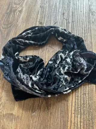 Sciarpa stola in velluto fantasia animalier