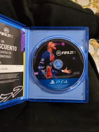 Juegos de play 4 / lote entero 30€