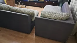 Sofá modular azul y gris.