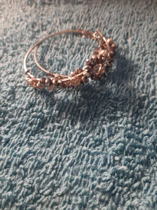 Pendientes aro plateados con pedrería