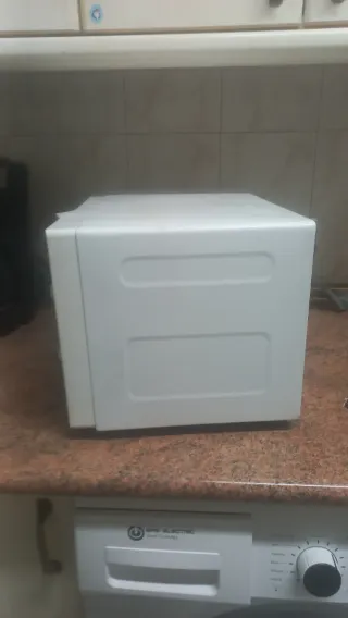 Microondas DAEWOO blanco