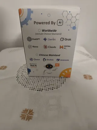 Robot Inteligente AI Powered by Tuya