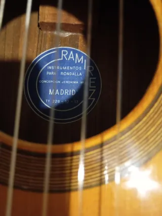 Guitarra Ramírez Madrid para Rondalla