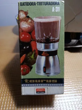 Batidora Trituradora Vintage Taurus A-31 125-220 v