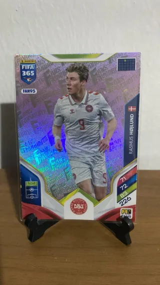 Carta FIFA 365 2026 Rasmus Hojlund Nordico