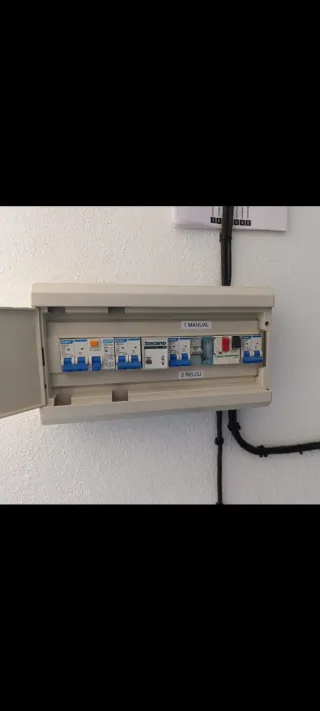 Fontanería y electricidad andrades