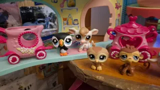 Casa Petshop Articulada con 8 Muñecos