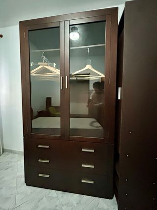 Armario cristal 3 cajones madera