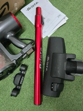 Aspirador Escoba Ariete ROTO PARA PIEZAS