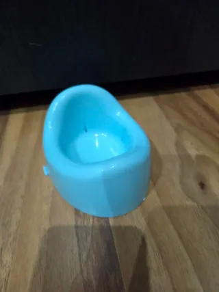 Nenuco niño con orinal