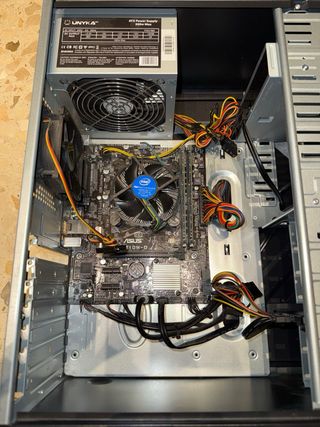 PC Sobremesa i7-7700 8GB RAM 256GB SSD W11