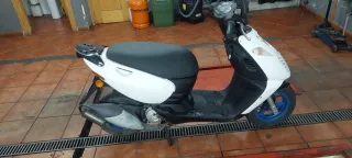Aprilia Sonic 50 Scooter